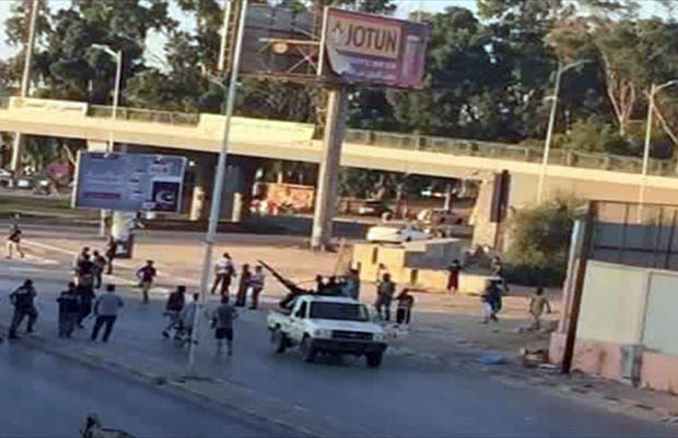 Presidential Guard forces clashed with a Tripoli brigade